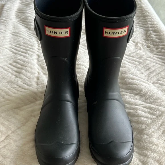 Hunter Classic Black Waterproof Boots - Picture 1 of 10